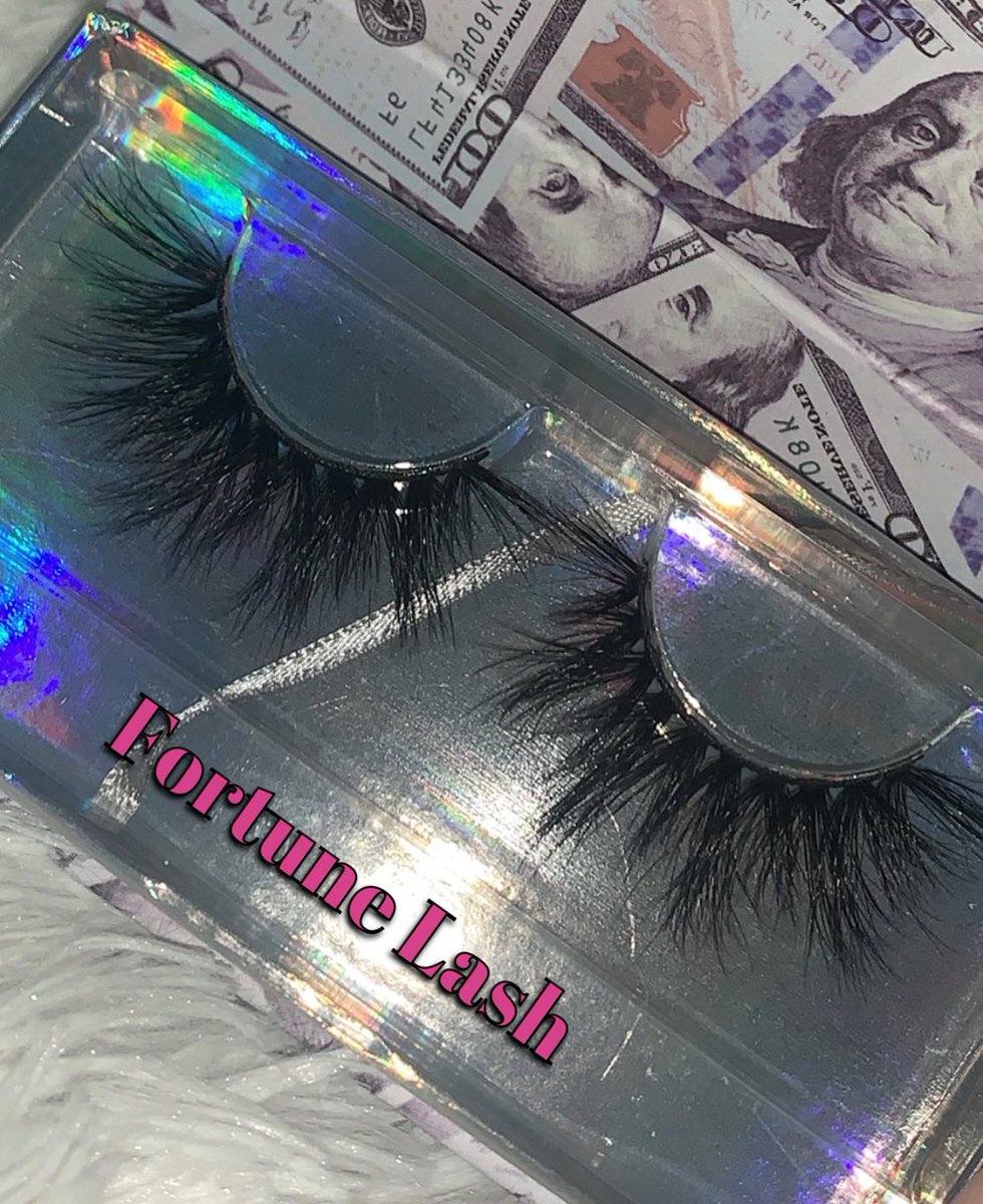 Your RT could be our next customer⬇️
Shop at KymoniKosmetics.com 💞
Take 25% off $15 using: entanglement 
Huge summer lash sale going on now‼️
#lashes #minklash #makeup #makeupartist #eyelashes #lashvendor