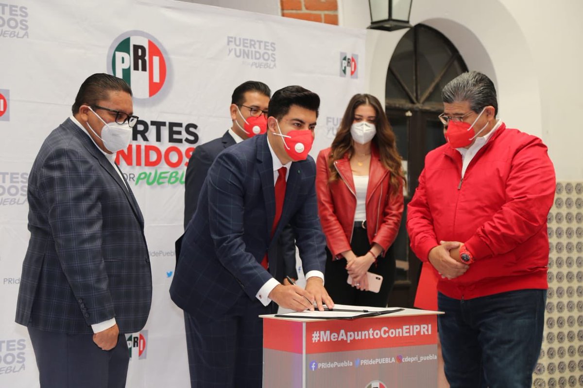 Damos la bienvenida al Diputado Local de Puebla <a href="/JonathanOnat22/">Jonathan Collantes Cabañas</a>, quien a partir de este día suma su talento y experiencia a los trabajos de nuestro partido.
¡Seguiremos trabajando en unidad por las familias poblanas!