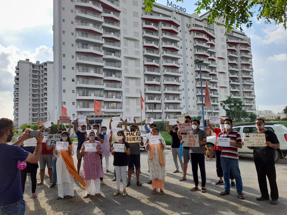 #Gurgaon <a href="/AnantRajlimited/">AnantRaj Limited</a> डेवलपर के खिलाफ सेक्टर 91 स्थित अनंतराज मैसियो के रेसिडेंट्स ने किया प्रदर्शन, निर्माण में घटिया सामग्री लगाने का आरोप। 

<a href="/kMakrandIAS/">मकरंद</a> <a href="/cmohry/">CMO Haryana</a> <a href="/mlkhattar/">Manohar Lal</a> <a href="/gurgaonpolice/">Gurugram Police</a>