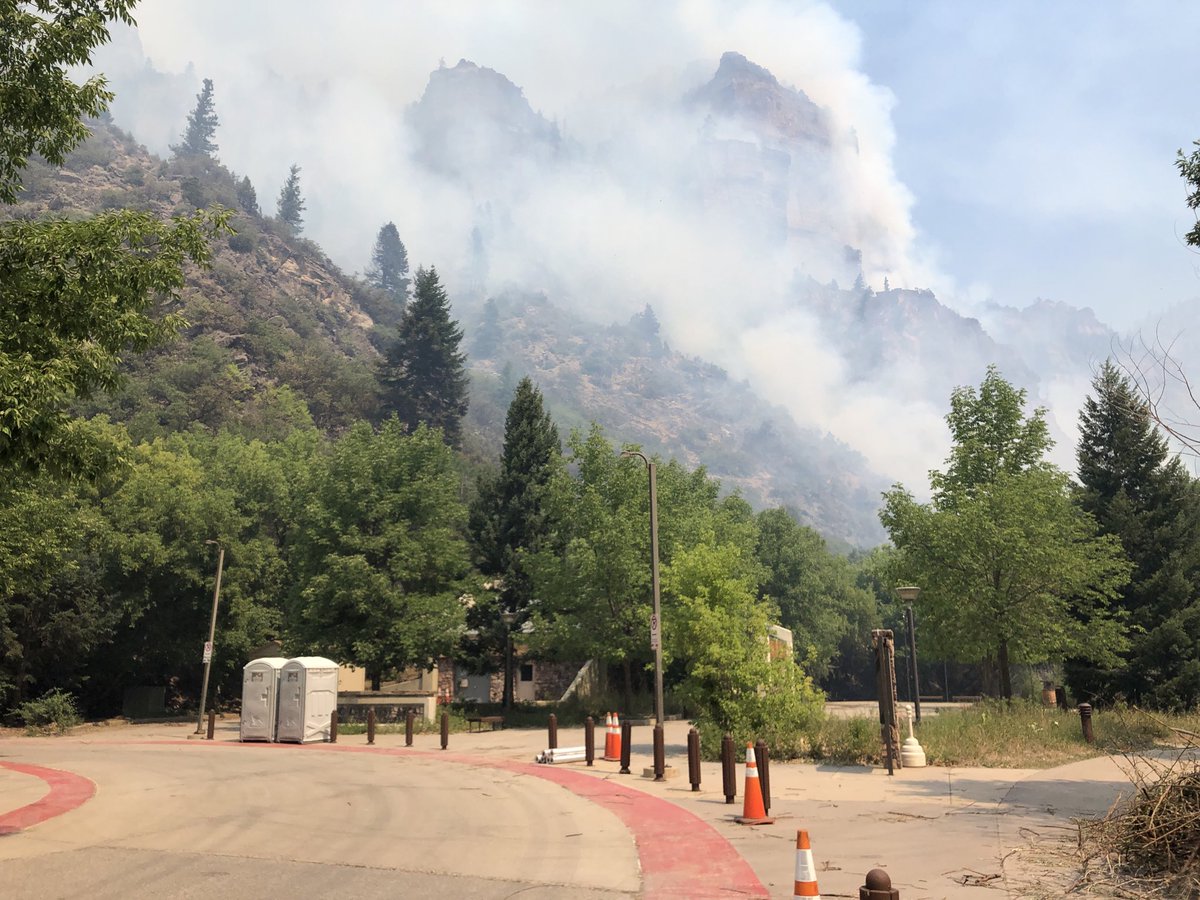 bstew122's tweet photo. This is what the Hanging Lake trailhead looks like today. Devastating. ⁦@KDVR⁩ ⁦@channel2kwgn⁩ #kdvr https://t.co/KVtW9F0bo6