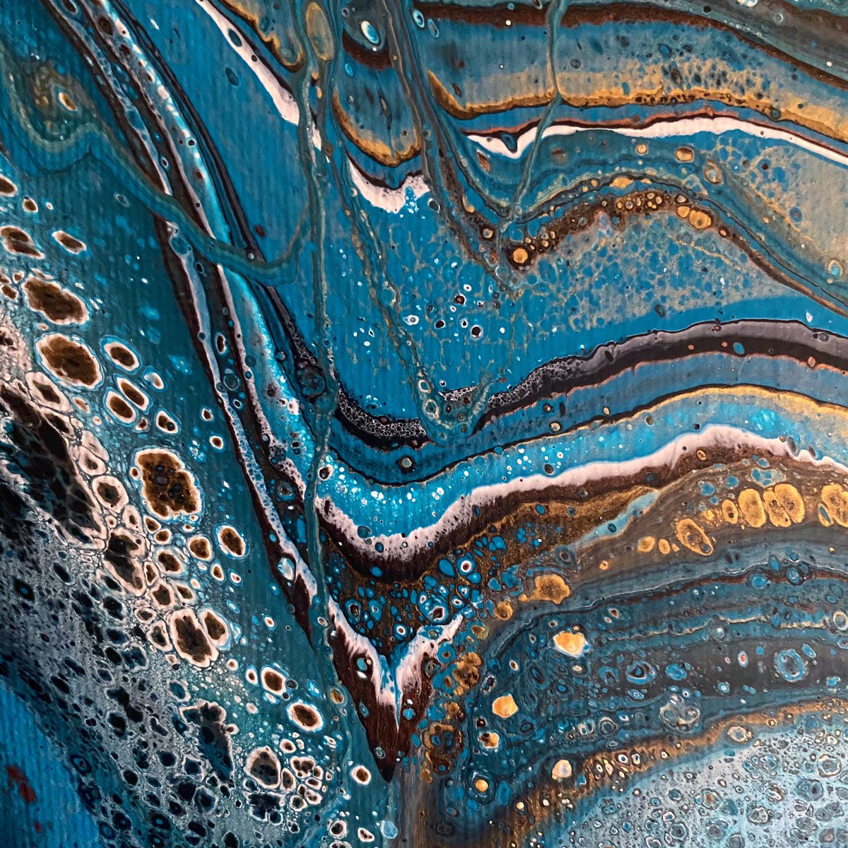 LavenderAndGrit's tweet photo. I love the golden details in this one! It deserved a close up!!! 🤩✨
#fluidart #Abstract #art #artist #artwork #painting #fluidartist #gold #acrylic https://t.co/m23C1G9ul8