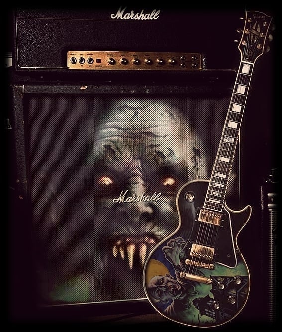 GuitarsWe's tweet photo. #guitarist #guitarra #guitarphotography #gibson #gibsoncustom #guitarily #guitarpedals #guitarplayer #gibsunday #SundayMorning #sundayvibes #SundayFunday https://t.co/1MmkP9wvyc