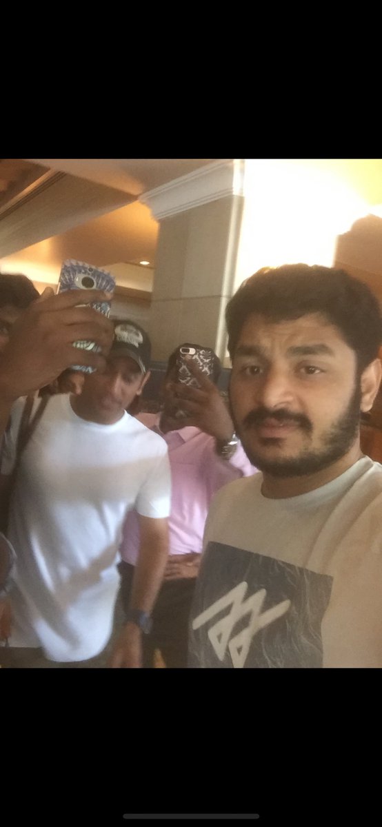 #Dhonifinishesoffinstyle #DhoniRetired The legend...