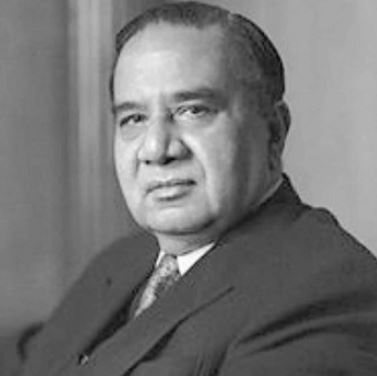 The stage for the gruesome  #CalcuttaKillings was set under the leadership of Bengal premier, H. S. Suhravady. He was also holding Home Ministry and used its influence to immensely help rioters from his community.He is not called "The Butcher of Bengal" without any reasons.