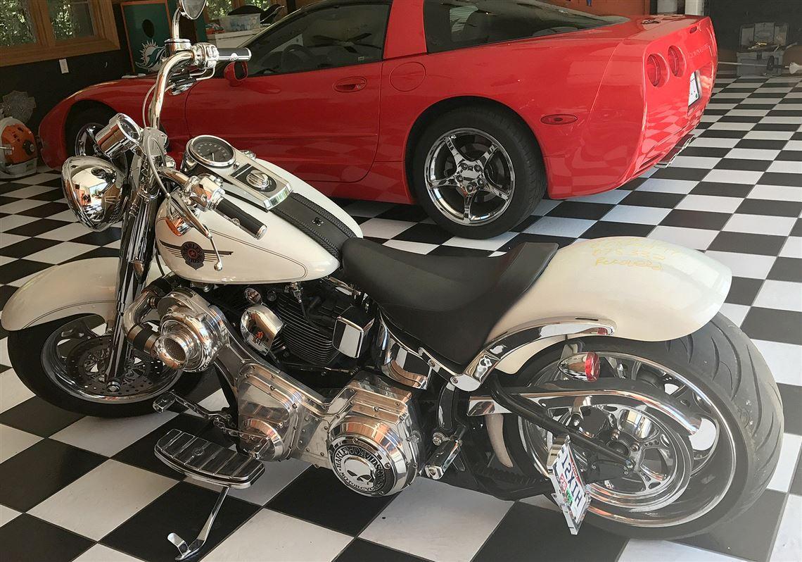 toledonews's tweet image. Get caught up on the first 4 episodes of #Code18: Unsolved now! 🎙️ &amp;gt;&amp;gt; bit.ly/3iAiROS Ep 5 drops Monday and you won&apos;t want to miss our exclusive interview with Tim Darrow about his last fight with his father.