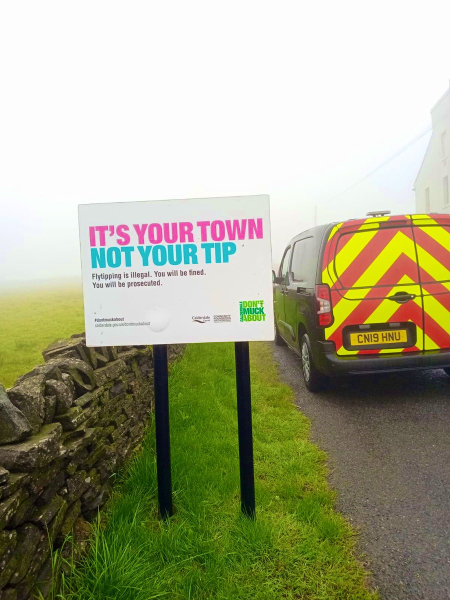 CMBC_CPT's tweet photo. Team 3 mobile patrols throughout @Calderdale. We have come across more Flytipping.
Prosecution pending subject to evidence been foundβ
@Calderdale
@SueWake9
@WardenRonan304
#YourTownNotYourTip
#KeepCalderdaleClean https://t.co/J7jzEbSB92