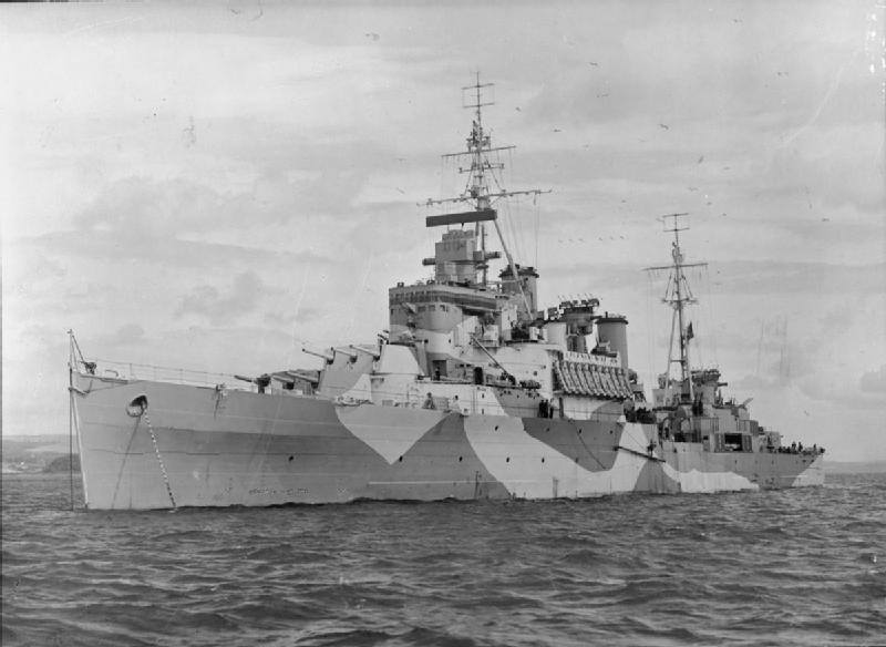 There were also a number of cruisers, including the heavy County Class cruisers HMS London & HMS Sussex, & the Colony Class HMS Nigeria & HMS Ceylon.