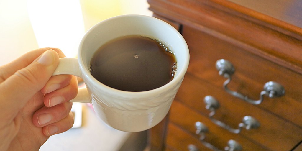 TeaSource's tweet photo. Add some variety to your morning routine with our Breakfast Bundle! Featuring Ceylon Burning Sun, Albert Square Blend, and Kenya Black FBOP. Online only. Buy the bundle & instantly save 20%: https://t.co/4mkrx1CUJD
#breakfastblends #blacktea #caffeine #tealife #looseleaftea https://t.co/ukTjRX2cba