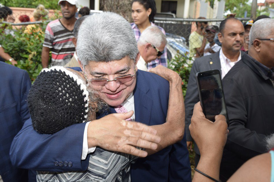 FernandoRosaRD's tweet photo. Gracias al Presidente Danilo Medina y  a mi equipo de trabajo  por estos años de entrega y pasión en cada una de las obras prometidas en todos los rincones del territorio nacional. https://t.co/93vB98ESoc