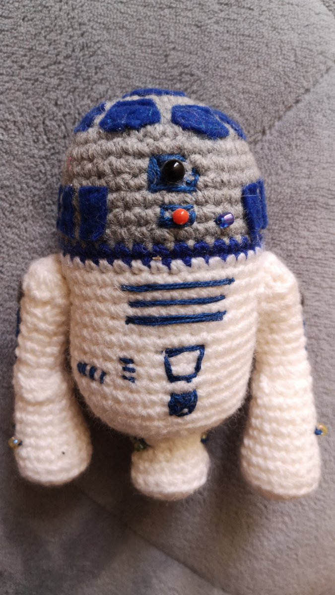 alejobarrett's tweet photo. #quesaen de fanatismo de Star Wars ?
#R2
@starwars https://t.co/G7UNXW3v7f