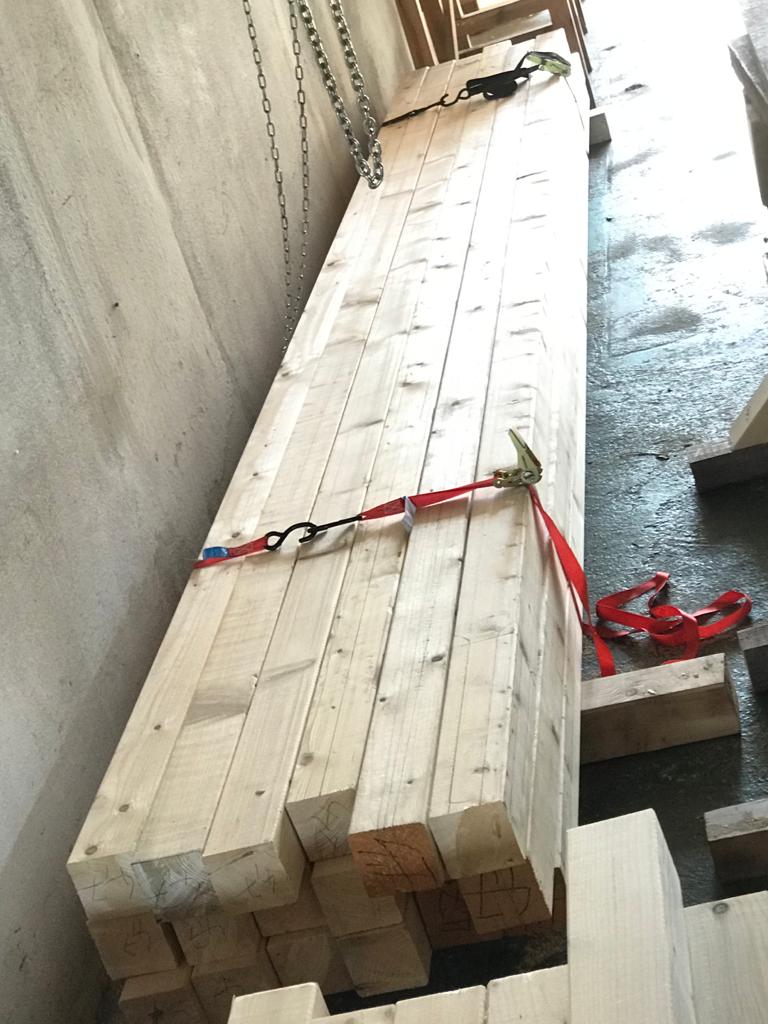 DanubeDtp's tweet photo. We have also made some more piles for the Roman camp which will be the venue of the reconstructing process and some oars with a lenght of 4,7 m (5,1 yd).

#livingdanubelimes #EuropeanUnion #Interreg #danubetransnationalprogramme #danube #romanhistory #livinghistory  #interregdtp https://t.co/0WOQ2pyVfh