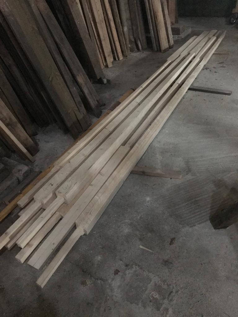 DanubeDtp's tweet photo. We have also made some more piles for the Roman camp which will be the venue of the reconstructing process and some oars with a lenght of 4,7 m (5,1 yd).

#livingdanubelimes #EuropeanUnion #Interreg #danubetransnationalprogramme #danube #romanhistory #livinghistory  #interregdtp https://t.co/0WOQ2pyVfh