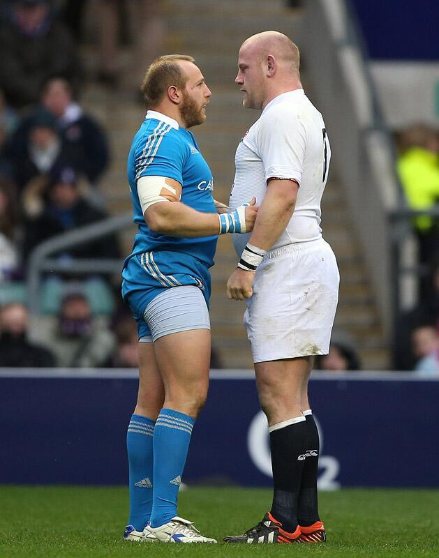 Today's  #GoldenGirlsEveryDay is about "thighs that could choke a bear" & the makes me think about rugby players. So here is a thread (within a thread) of  #GoldenGirls as Rugby players (I just googled rugby thighs and found many attractive men, I don't know who they are) (1/10)