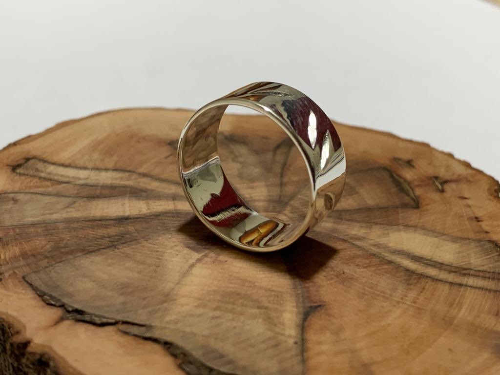 hobbydeplata's tweet photo. Anillo Media Caña en 5 y 4 mm de espesor a un valor de 12.000 y 10.000 respectivamente cada uno.
Anillo con Calados a un valor de 13.000.
Como siempre todo a pedido, hecho a mano y en plata 950.

#joyasdeplata #arosdeplata #anillosdeplata #pulserasdeplata #losangeles https://t.co/hgVhnioLdU