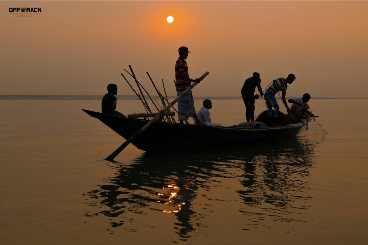 JourneysOff's tweet image. Amazing sunset on the Ganges River. The picture was taken during one of our photography expeditions in north Bangladesh. #sunset #river #photography #phototour #photographers #photographylovers #travelphotography