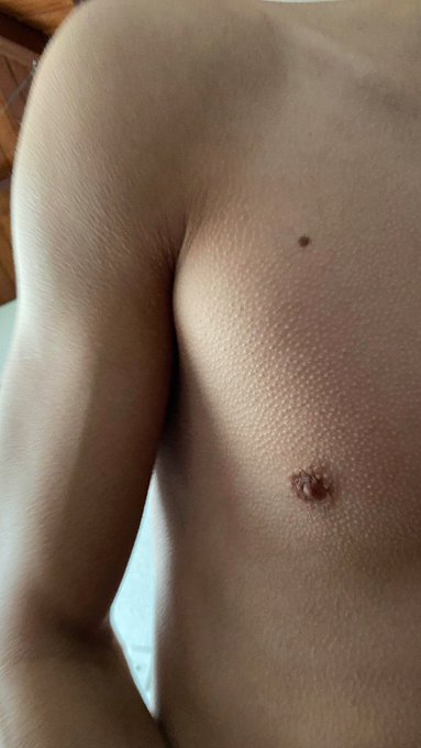 O que te deixa assim? 😬🙈 https://t.co/4Pog78pR7m