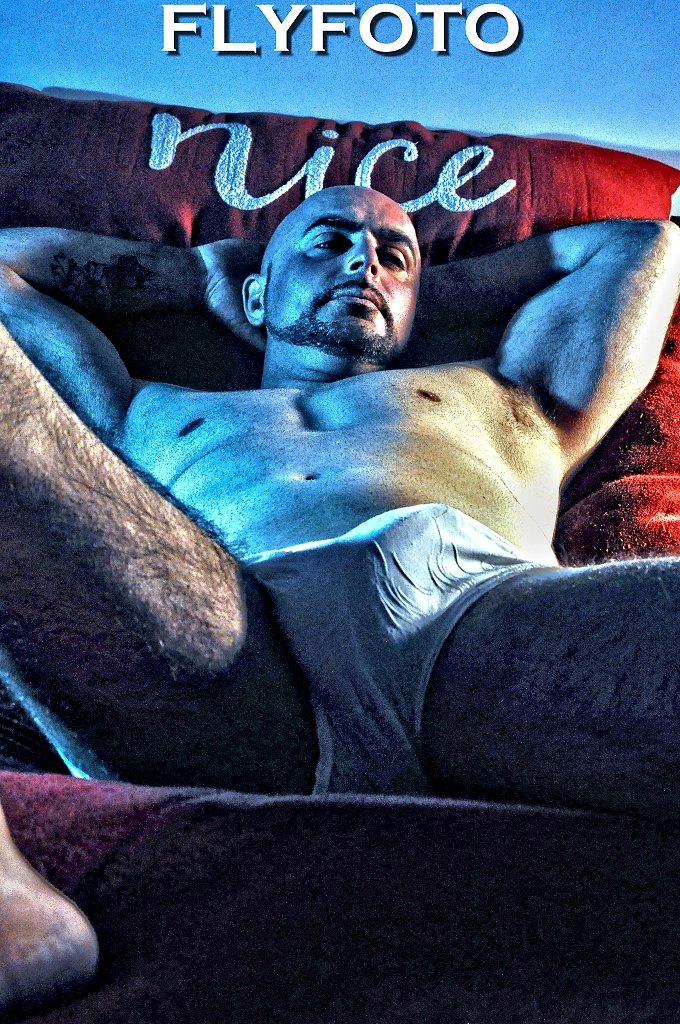 flyfot_onlyfans's tweet photo. Posted today: Eric - a very sexy general contractor.: https://t.co/4qDFKiZgSa  
@DavidCork84  
@spidey137 
@GlennMichael705 
@Darkhog1 
@MerleMerlot 
@angelito_do 
@clesiospears 
@babakatt 
@InvisibleHermit 
@flyfot_onlyfans
 #hunk https://t.co/V7LqIzgX3b