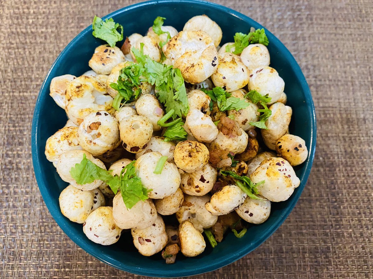 Akna_kitchen's tweet photo. Spicy Masala Makhana https://t.co/kdED57lVU7 #hastytastyhealthy #akna_kitchen https://t.co/Mbcq3AQCTL