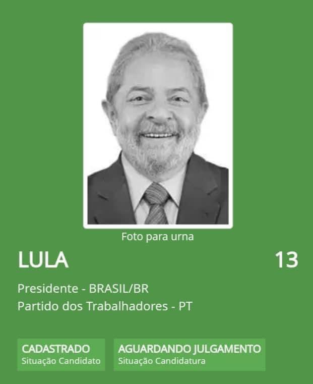 LulaOficial's tweet photo. Há exatos dois anos, Lula era oficializado candidato à Presidência e liderava a disputa eleitoral em todas as pesquisas de intenções de voto, mesmo preso injustamente, condenado por um juiz que viria a ocupar o ministério da Justiça no governo do segundo colocado. #equipeLula https://t.co/Ty0YsefoFy
