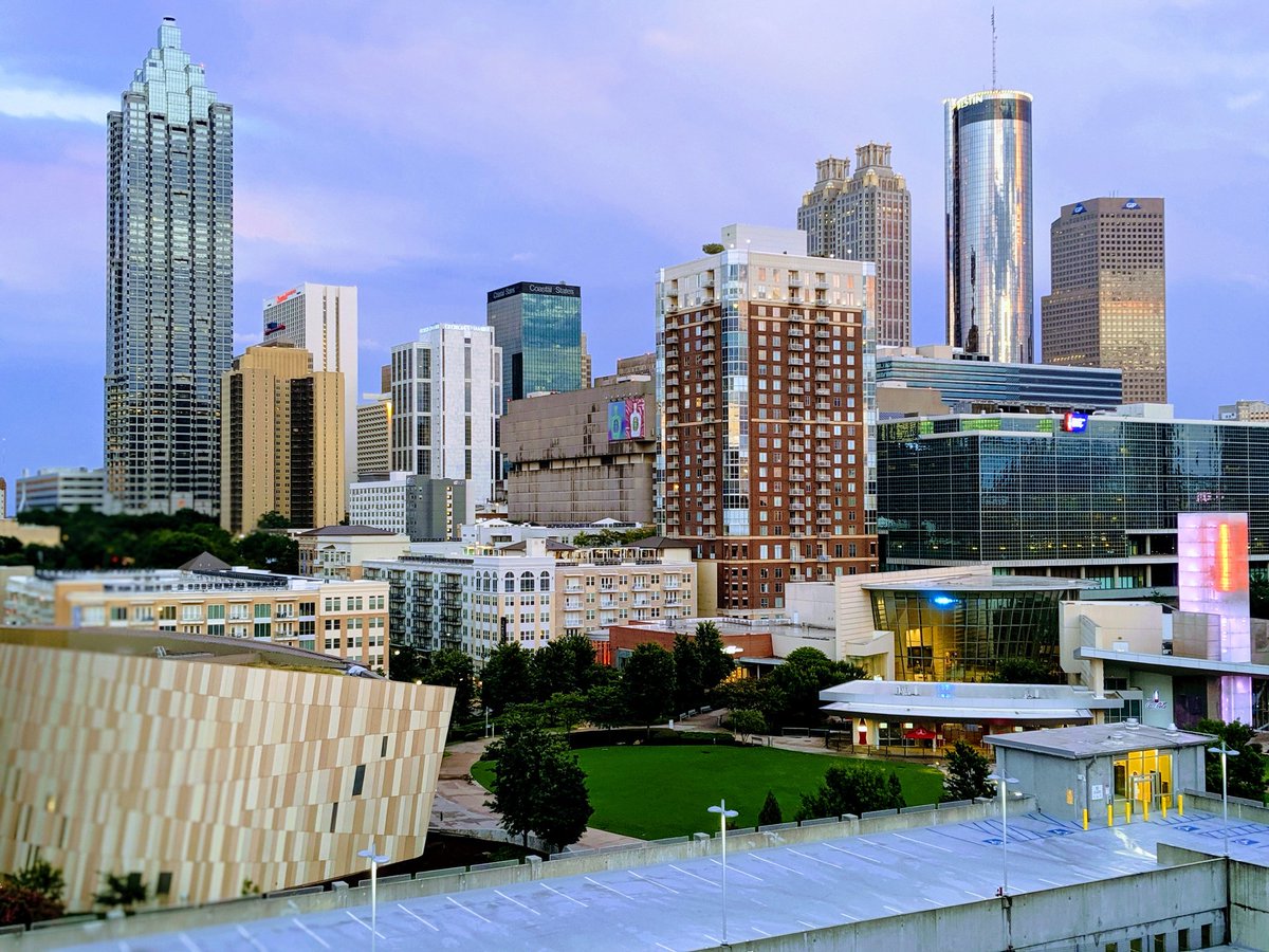 KAlstonPhotos's tweet photo. Different skylines in Atlanta shot with my Google Pixel 3XL. #GooglePixel3XL #Pixel3XLPhotography #PhonePhotography #Skyline #SkylinePhotography #Atl #Atlanta #AtlantaSkyline #ATLSkyline https://t.co/NcUcH6RMCq