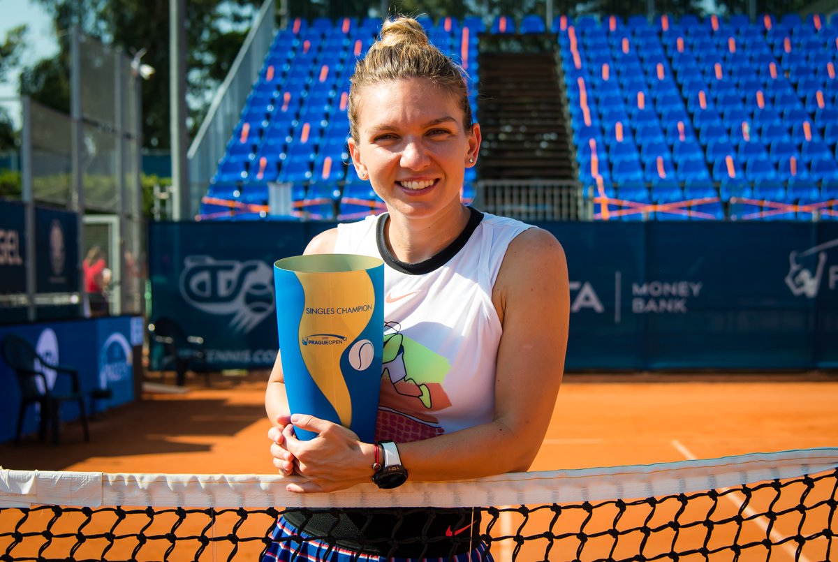 Different 🌍, same <a href="/Simona_Halep/">Simona Halep</a> 😃🏆

#PragueOpen2020