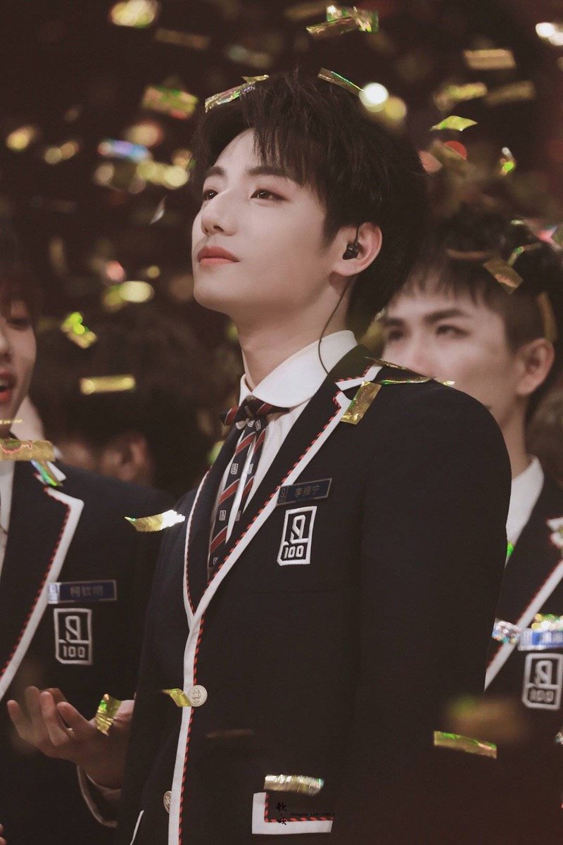 zhennings_my's tweet photo. ✨✨✨

© logo
#UNINE #李振宁 #lizhenning https://t.co/B8m31TiAWx