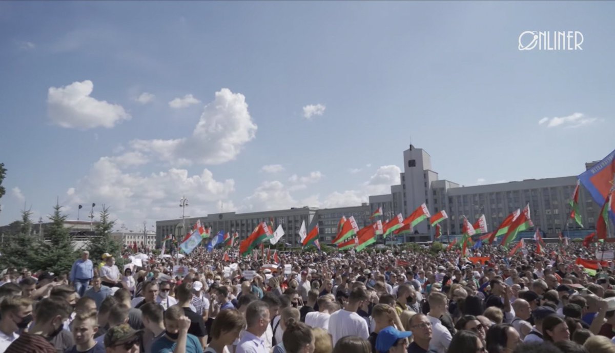 Imágenes de la concentración de los partidarios del Gobierno de Bielorrusia. Los convocantes hablaron de 70.000 personas