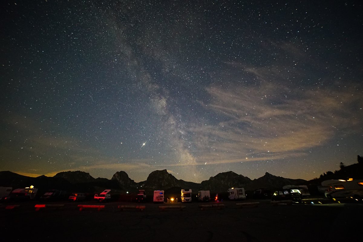 FlascheNitLeer's tweet photo. War richtig toll letzte Nacht. Einige Cirren zogen ab und zu vorbei, aber sonst gute Bedingungen. #Starparty #Gurnigel https://t.co/tUO1QkljI2