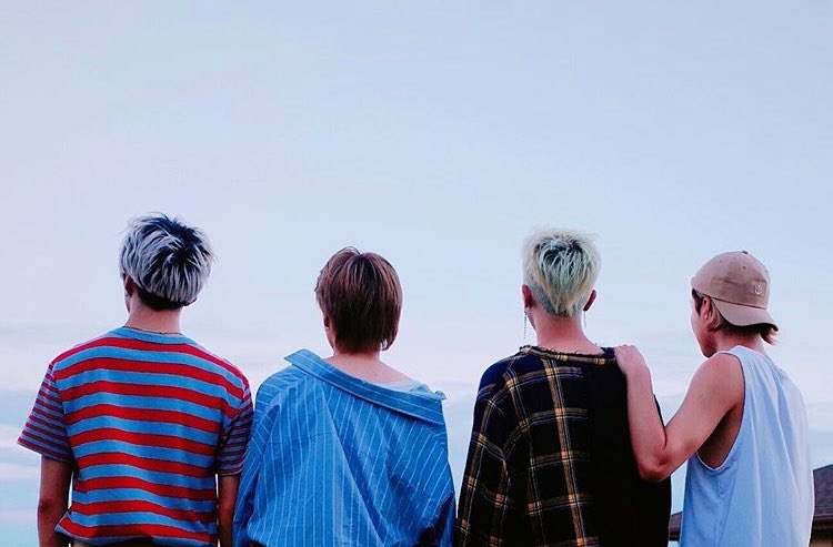 leeseunglove's tweet photo. We've been through all these years
#WINNERVERSA2RY
#WINN3Ranniversary : FOR OUR CIRCLE
#WINNERVERS4RY : 4랑☀️
#FiveYearsWithWinner

And we're gonna get through the future too @yginnercircle
#위너_6주년_영원히_리멤버 #SixYearsWithWINNER https://t.co/QGsHQN7QY7