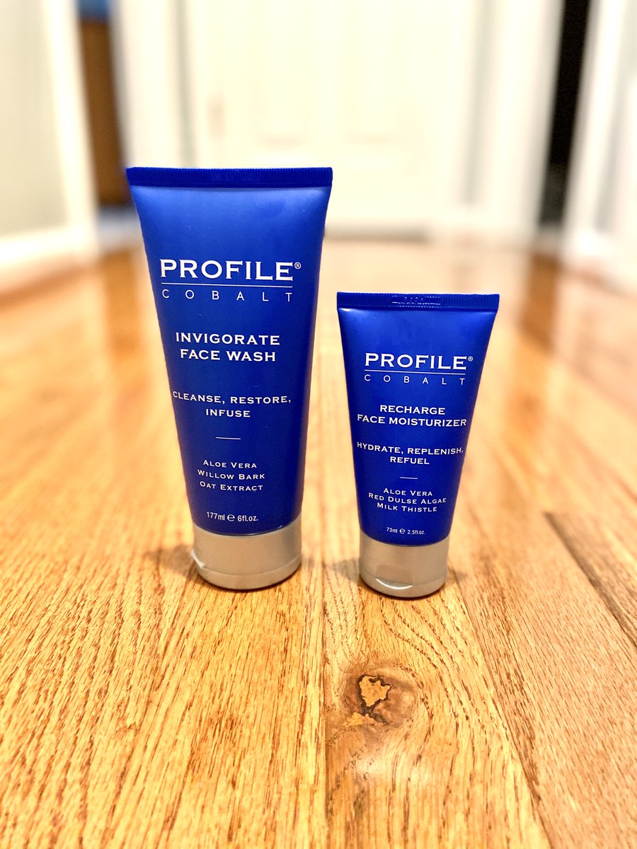 pfb_podcast's tweet photo. ☀️ Tanning aside, I think that I am #literally becoming @RobLowe
@cobaltbyroblowe #profile #cobalt #profile4men https://t.co/mPtfSxAT1X
