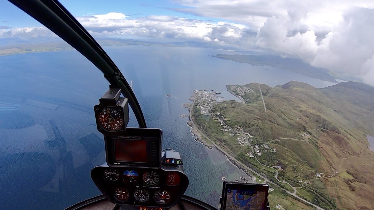 DanMERCAIR's tweet photo. It’s #worldhelicopterday ⛰🚁🏴󠁧󠁢󠁳󠁣󠁴󠁿⛰ Without doubt one of the best ways to see Scotland... https://t.co/05EPDxI79G