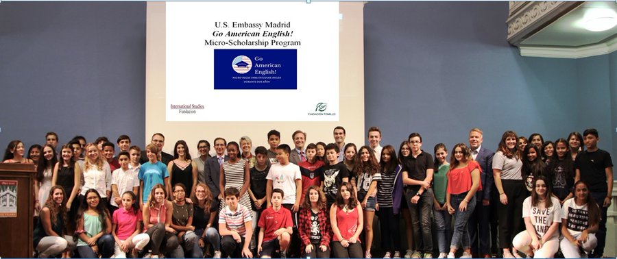 La Embajada y <a href="/EdUSASpain/">EducationUSA Spain</a> presentan: Go! American English for Work. Se trata de un proyecto piloto destinado a estudiantes de FP de Grado Medio de 1er curso de Sistemas Microinformáticos y Redes. El proyecto se desarrollará en Madrid, Barcelona y Valencia ow.ly/yQvS50AWoMm
