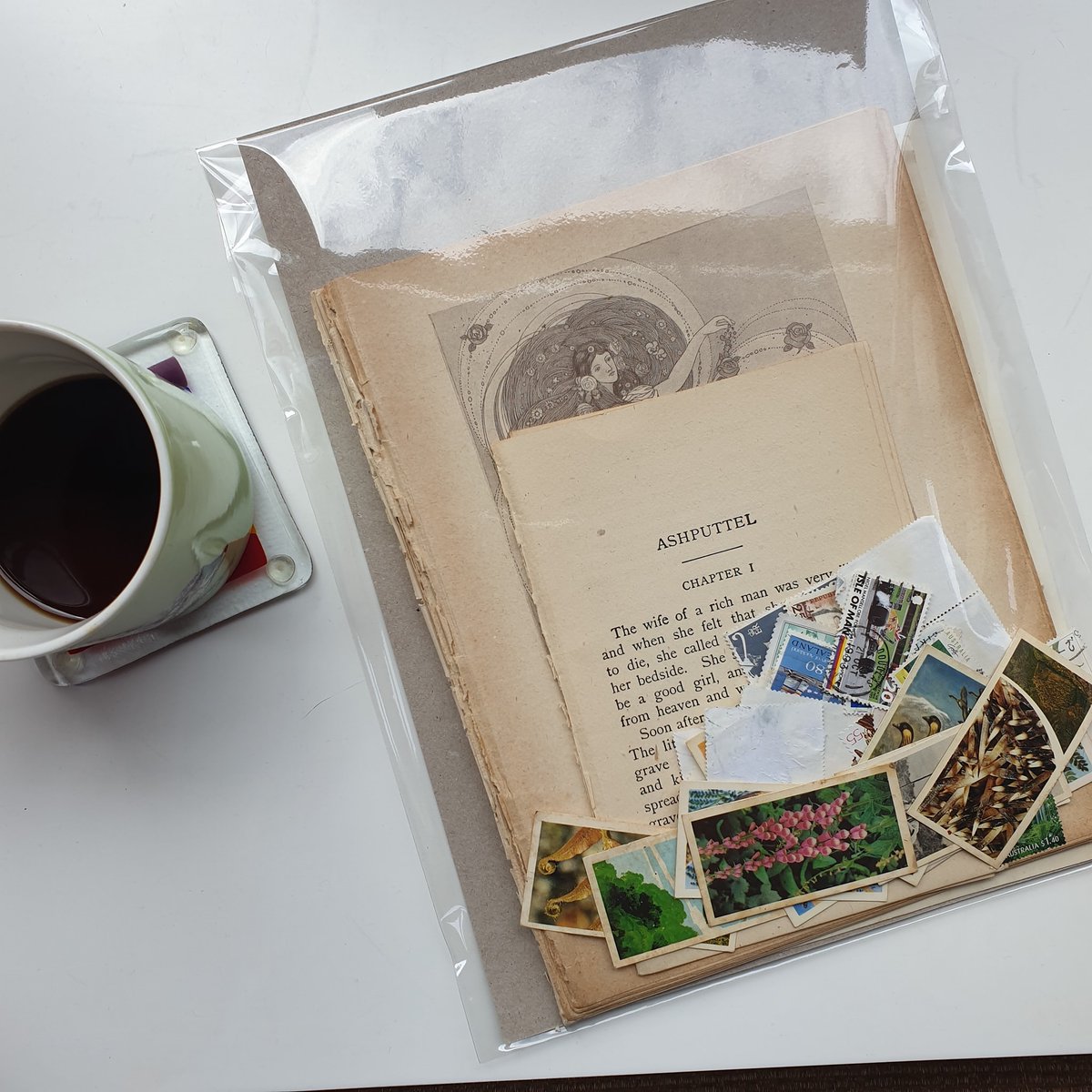 NeoitoCreative's tweet photo. Do you do junk journaling or other paper upcycling projects? Check out these beautiful paper &amp; emphemera packs: https://t.co/bixMIBiIDS #CreativeBizHour https://t.co/gDhfgtGZ0w