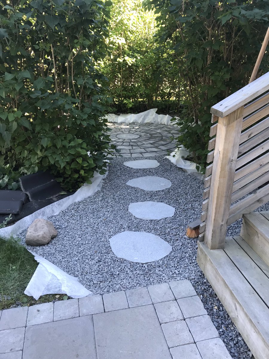 Micke's tweet image. Förarbete: en sommarhemester med 2-åringen. Ytskikt: 6h barnfritt