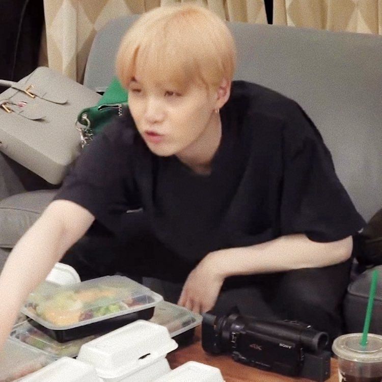 I'll go now I'm tired and hungry again... But if you made it to the end of the thread... YES I KNOW YOU MISS HIM TOO!!! COME HERE GIVE ME A HUG 