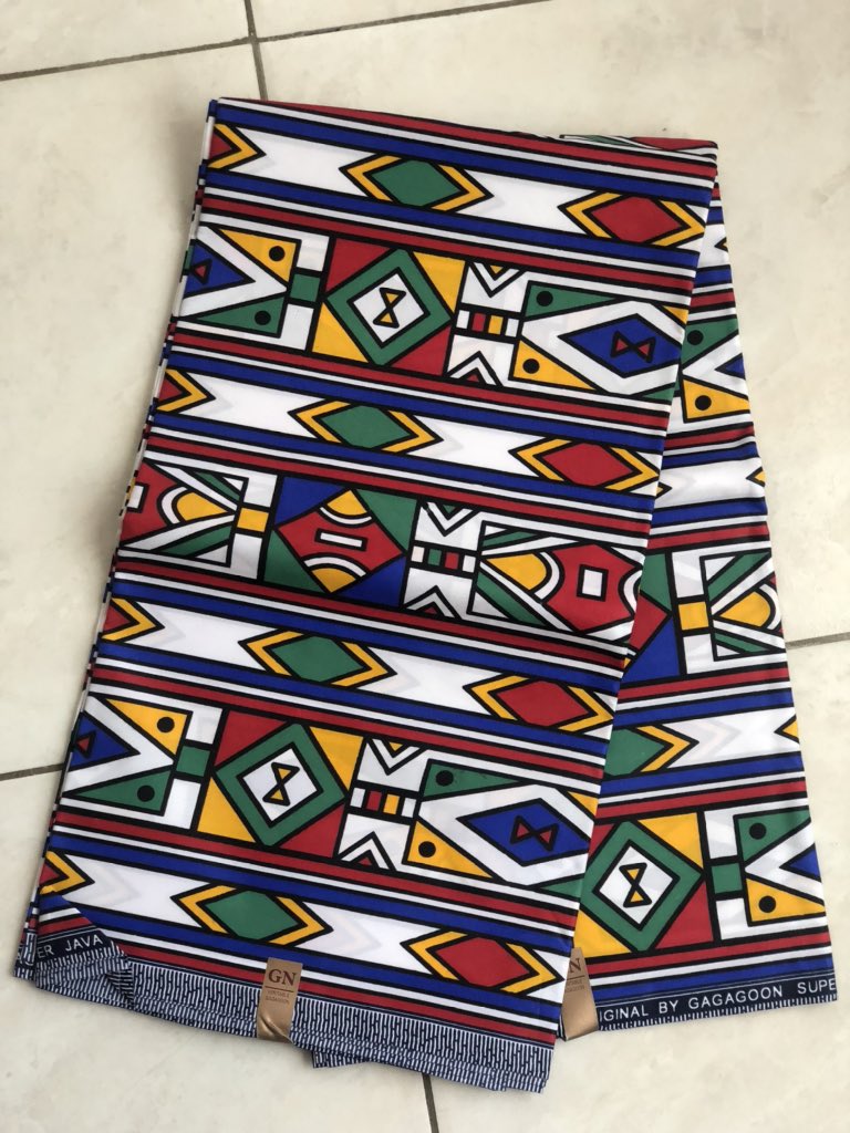 AfricanprintZim's tweet photo. @iMisred #redmarketsunday @iMisred 
Selling all these exclusive beautiful African print material for $20USD-6 yards (5,5m). 
To order contact +263732611828 and follow IG Page https://t.co/4BVx5UkEEA… for more materials that are available in stock https://t.co/uN9TVTIbUY
