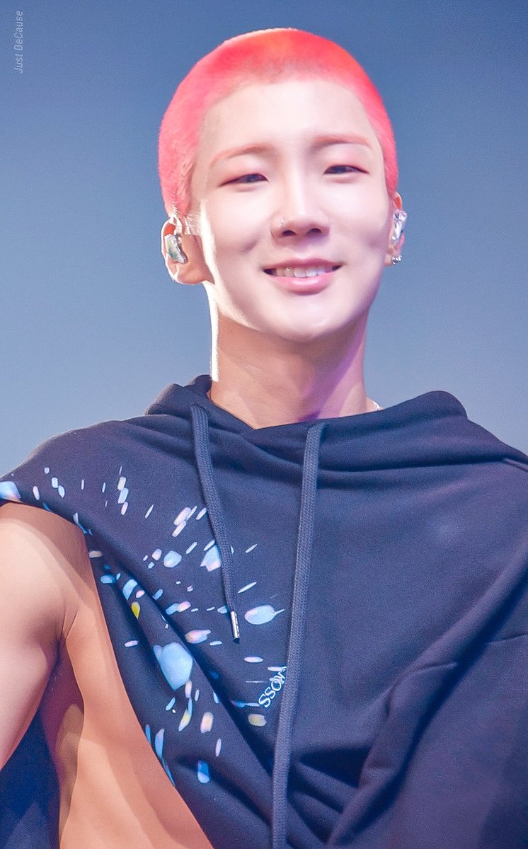 JustBecause_95's tweet image. 이 6년 동안의 아름다운 기억만으로도 
나도 평생을 행복할 수 있을 것 같아요~
내가 언제나 당신곁에 있다는 것을 기억하세요
너무 사랑해💙강김송이

#SixYearsWithWINNER
#위너_6주년_영원히_리멤버
#WINNER #위너
#JINU #김진우 #강승윤 #YOON #HOONY #이승훈 #송민호 #MINO