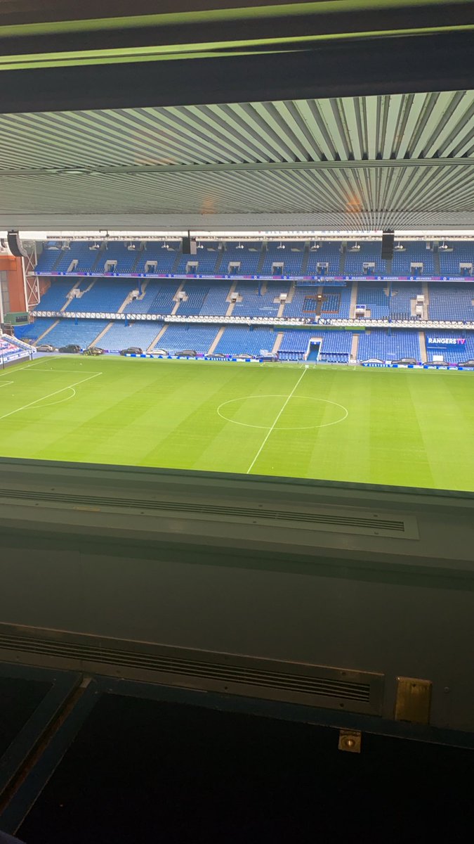_Stephyyx's tweet image. Birthday dinner at ibrox❤️⚪️💙@RangersFC