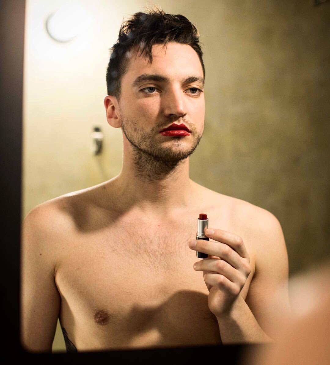 sassmasterpercy's tweet photo. #HappyBirthdayRichard (Day One - Favorite Photoshoot) https://t.co/yxoqWi7JHE