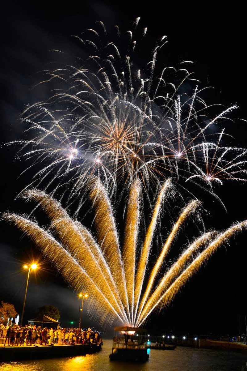 Ferragosto a #BellariaIgeaMarina 💥 
Fuochi d’artificio musicali 🎶
#estate2020 
Foto by Federica Giorgetti