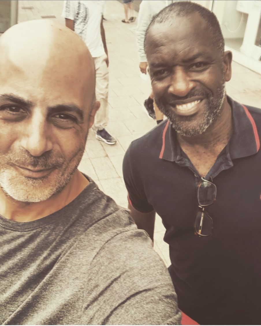 When they won’t let you in the shop because you haven’t got a mask, but you end up meeting one of your heroes instead in Kingston Town. Cheers for the picture <a href="/ChrisPowell1969/">Chris Powell</a> 👊🏼❤️ #cafc #SaveCAFC