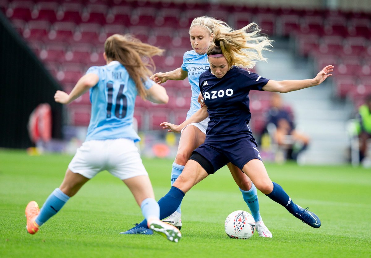 Making her mark 😄

🎯 <a href="/nadinehanssen/">Nadine Hanssen</a> 🎯

#AVFC