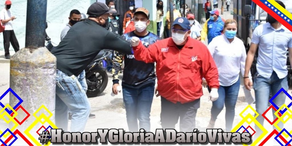 mineducacion_ve's tweet photo. #HonorYGloriaDaríoVivas | Recordaremos a Darío por sus valientes luchas en defensa del pueblo y de la Patria desde los años 80 por las calles de Caracas, siempre el primero de la fila.💪🏼🖤 @NicolasMaduro @psuvaristobulo https://t.co/Cm0Zj0wIYF