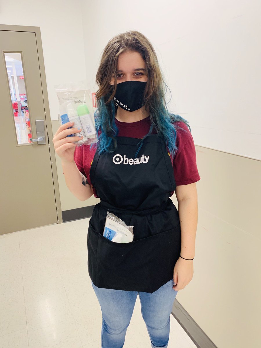 Beauty Expert Madison is ready to share our samples with guests today!! #buildthebasket #worksomewhereyoulove #T1891 #D167 @psjane <a href="/CRBrookhouser/">Chris</a> <a href="/hannahmcorker/">Hannah Corker</a> @LindseyS_T1891