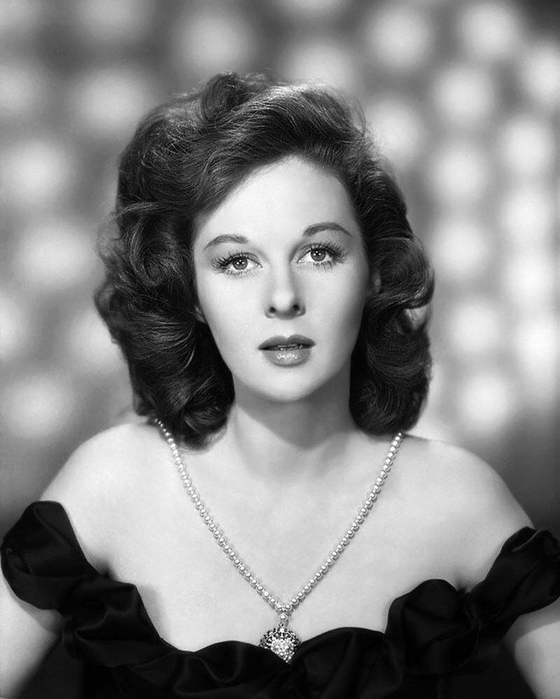 HollywoodLoving's tweet photo. I never thought of myself as a movie star. I’m just a working girl. A working girl who worked her way to the top - and never fell off. -#SusanHayward 

https://t.co/XjDaywLse7 https://t.co/3khLmCYyf5 https://t.co/qOBwaeLp2p