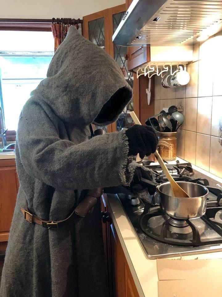 501stLegion's tweet photo. The Jawa is cooking Sooga today! DZ-3016 from #KnightfallGarrison @KraytClanDetach #StarWars #501st #501stLegion #Jawa #Sooga #Sunday #SundayBrunch https://t.co/HnpdlXtcqH