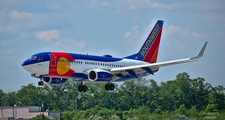 IFlyRhodeIsland's tweet photo. Look who's here! T.F. Green Airport was happy to welcome @SouthwestAir's #ColoradoOne - captured by dr_haxton. https://t.co/C43fELmr19