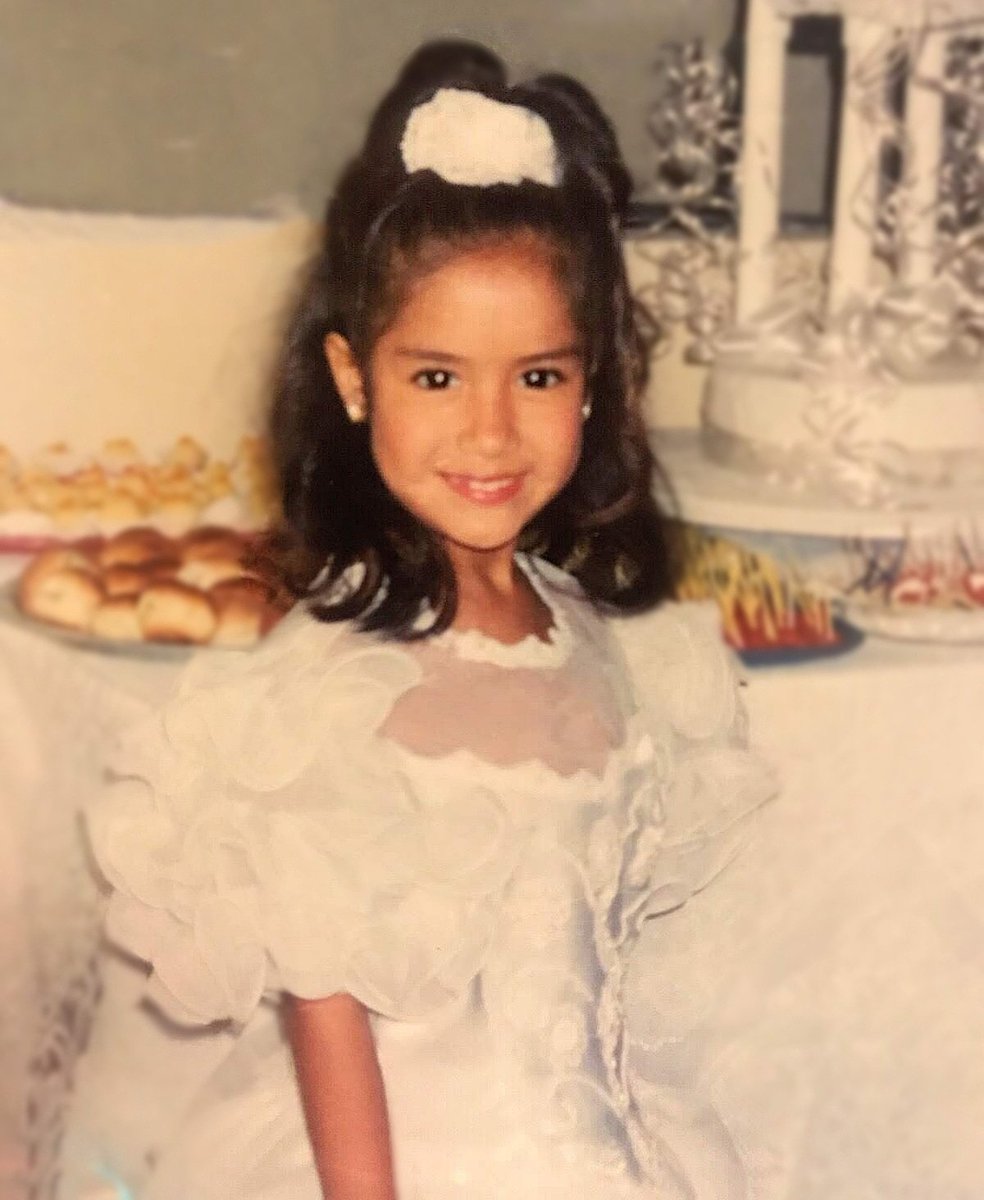 # DíaDelNiñoYLaNiña
Lo que le diría a mi yo de niña

“Mayella, estamos cumpliendo todo lo que soñamos,🍁
vive cada segundo.
Sonríe cuanto puedas, con y sin motivo, no importa. Disfruta de cada momento de alegría. No te demores en las penas. Hilo