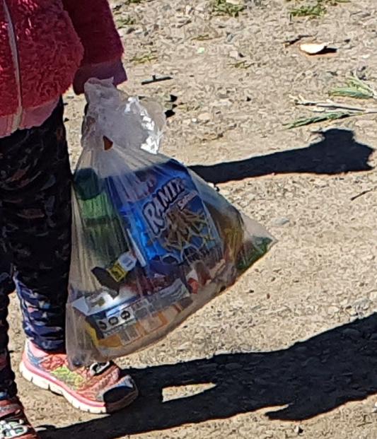 ChillanSumemos's tweet photo. Ayer fue un Día de Voluntariado diferente. Llevamos Alegria y felicidad a los Niñes del Campamento Los Colihues y Luis Cruz Martínez. Ademas de Armar 15 Nuevas Canastas Familiares para núcleos de familias vulnerables. Gracias a sus Donaciones y Transferencias..!! https://t.co/Cjs4b1n2yi