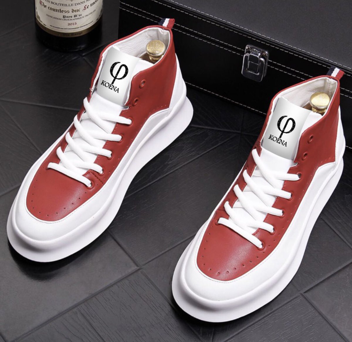 KoenaClothing's tweet image. PLEASE RETWEET:
Everest: R1599.99. Koena.co.za. #idolssa2020 #idols